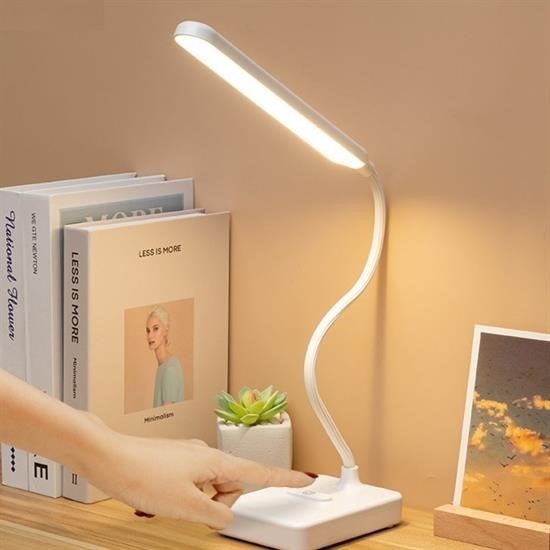 Robinanka® İnce Uzun USBli Dokunmatik 3 Kademeli 360 Derece Özel Göz Korumalı led Lityum Masa Lambası Robinanka® İnce Uzun USBli Dokunmatik 3 Kademeli 360 Derece Özel Göz Korumalı led Lityum Masa Lambası
