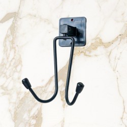 Robinanka Kendiliğinden Yapışkanlı Siyah Paslanmaz Metal Bornoz ve Havlu Askılığı Robinanka Kendiliğinden Yapışkanlı Siyah Paslanmaz Metal Bornoz ve Havlu Askılığı