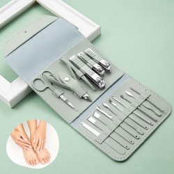 Robinanka Kendiliğininden Çantalı Seyahat Tipi 16 Parça Manikür Pedikür Seti Robinanka Kendiliğininden Çantalı Seyahat Tipi 16 Parça Manikür Pedikür Seti