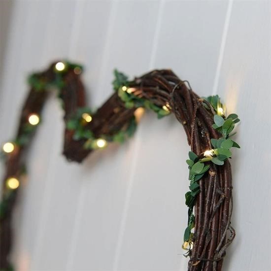 Robinanka® Yapraklı Dekorlu3 Metre Peri Led Pilli Işık Yılbaşı Aydınlatma Robinanka® Yapraklı Dekorlu3 Metre Peri Led Pilli Işık Yılbaşı Aydınlatma