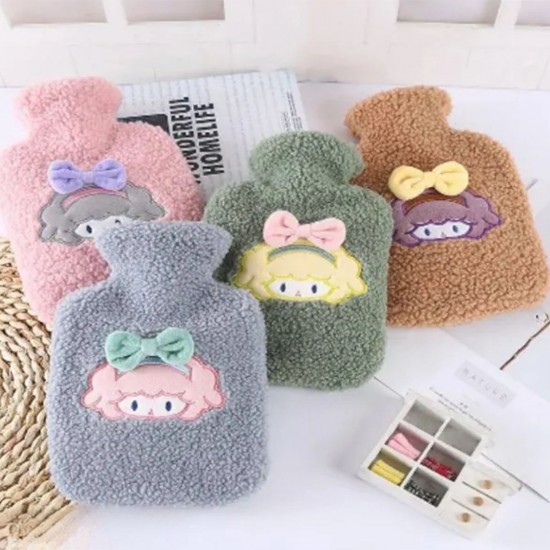 Robinanka  1 Litre Polar Peluş Örgülü,Kurdeleli Saçlı Kız Model Sıcak Su Torbası Robinanka  1 Litre Polar Peluş Örgülü,Kurdeleli Saçlı Kız Model Sıcak Su Torbası