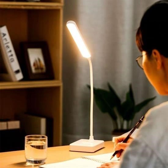 Robinanka® İnce Uzun USBli Dokunmatik 3 Kademeli 360 Derece Özel Göz Korumalı led Lityum Masa Lambası Robinanka® İnce Uzun USBli Dokunmatik 3 Kademeli 360 Derece Özel Göz Korumalı led Lityum Masa Lambası
