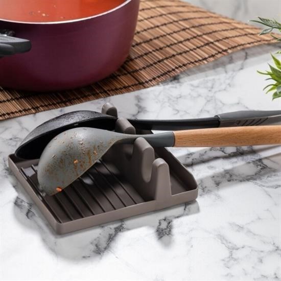 Robinanka® Tencere Kapak Tutuculu Kaşıklıklı Tencere Kapak Standı Pratik Kaşık Kepçe Altlık Düzenleyici Robinanka® Tencere Kapak Tutuculu Kaşıklıklı Tencere Kapak Standı Pratik Kaşık Kepçe Altlık Düzenleyici