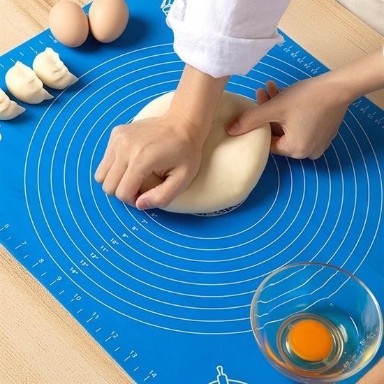 Robinanka® 40*50 cm Silikon Ölçekli Kullanımı Kolay Hamur Açma Matı Ekmek Mantı Makarna Hamuru Yoğurma Robinanka® 40*50 cm Silikon Ölçekli Kullanımı Kolay Hamur Açma Matı Ekmek Mantı Makarna Hamuru Yoğurma