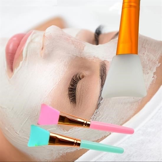 Robinanka® 2li Silikon Temizlemesi Kolay Kullanılabilen Yüz Cilt Bakımı Maske Ve Krem Spatulası Robinanka® 2li Silikon Temizlemesi Kolay Kullanılabilen Yüz Cilt Bakımı Maske Ve Krem Spatulası