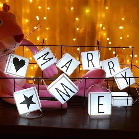 Robinanka® 10lu Lightbox Işıklı Harf Mesaj Panosu Dekoratif Harf Işık Zinciri Robinanka® 10lu Lightbox Işıklı Harf Mesaj Panosu Dekoratif Harf Işık Zinciri